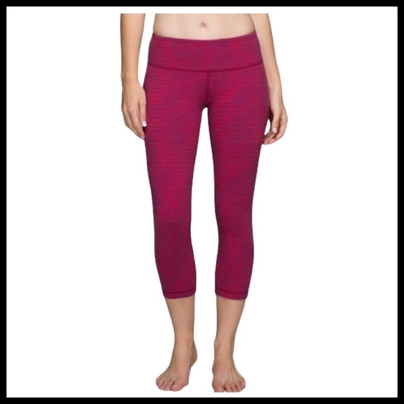 LULULEMON NWOT Wunder Under Crop II Diamond Jacquard Space Dye Bumble Berry - Picture 1 of 10